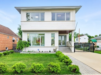 7415 W Main St, Niles, IL 60714