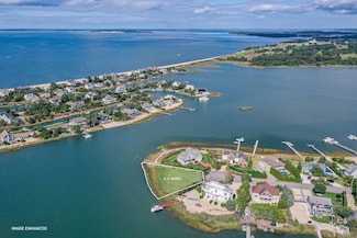 21 Cold Spring Ct, Southampton, NY 11968