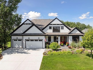 6291 Red Fox Rd, Lino Lakes, MN 55014