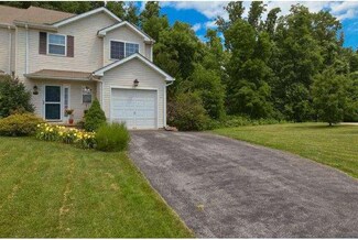 71 Pinckney Dr, Coatesville, PA 19320