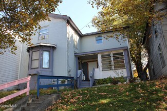 1576 4th St, Rensselaer, NY 12144