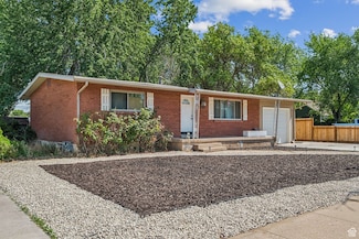 2326 W 4400 S, Roy, UT 84067