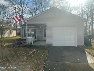 245 Yorktowne Dr, Little Egg Harbor Township, NJ 08087