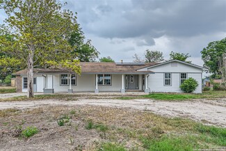 11070 Kinney Rd, Atascosa, TX 78002