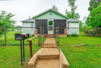 9839 Walnut St, Soddy Daisy, TN 37379