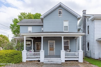 276 3rd St, New Columbia, PA 17856