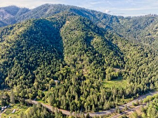 1800 Lower Wolf Creek Rd, Wolf Creek, OR 97497