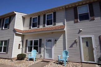 3863 W Palmyra Ct, Peoria, IL 61604