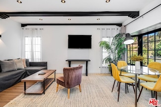 9622 Highland Gorge Dr, Beverly Hills, CA 90210