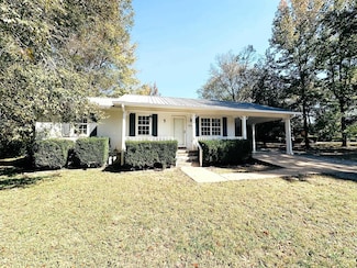 100 Nancy B Dr, Savannah, TN 38372