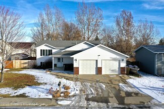 1372 1st Ave E, Dickinson, ND 58601