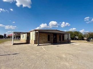 2810 4th St, Brownwood, TX 76801