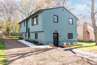 332 Tiffany Ave, Warwick, RI 02889