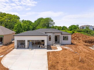 14266 S Houston St, Olathe, KS 66061
