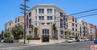 11847 Gorham Ave Unit 202, Los Angeles, CA 90049