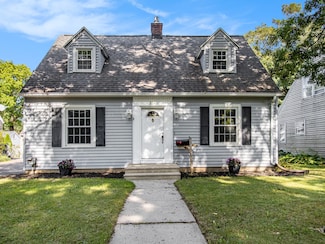 534 Pinehurst Blvd, Kalamazoo, MI 49006