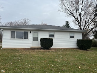 5403 S Vine St, Columbus, IN 47201