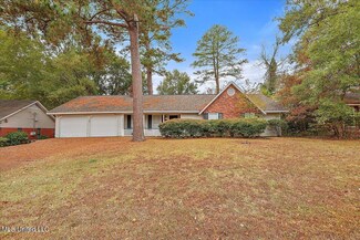 5885 Ferncreek Dr, Jackson, MS 39211