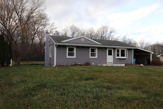 33 Cedar Ln, Norwich, CT 06360