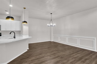 5715 Streamside Dr, Arlington, TX 76018