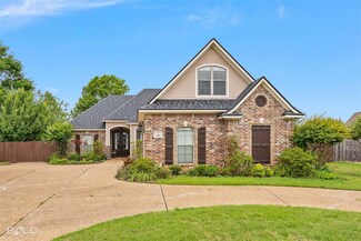 502 Half Moon Ln, Bossier City, LA 71111