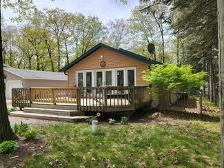 203 Beverly Dr, Houghton Lake, MI 48651