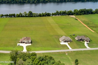 1118 Espalier Dr, Decatur, TN 37322