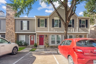51 Abbey Rd, Euless, TX 76039
