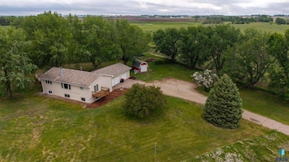 48124 268th St, Brandon, SD 57005
