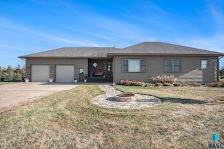45446 258th St, Montrose, SD 57048