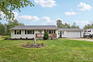 4696 Knickerbocker Cir, Ashtabula, OH 44004