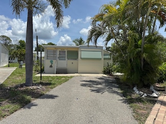 1003 Pine Dr, Naples, FL 34114