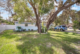 8101 N Dakota Ave, Tampa, FL 33604