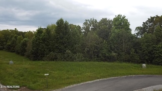 563 Summer Cir, Lafollette, TN 37766