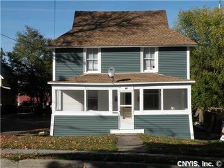 61 Walton St, Alexandria Bay, NY 13607