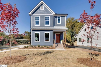 33 Endel St, Greenville, SC 29611