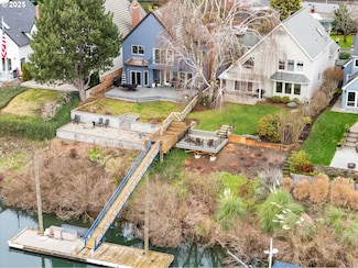 304 N Lotus Isle Dr, Portland, OR 97217