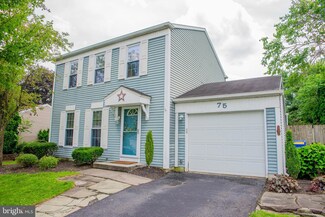 75 Honeysuckle Dr, Mechanicsburg, PA 17050