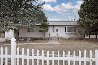 208 S F St, Bridger, MT 59014