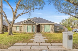 300 Kiwi St, McAllen, TX 78504