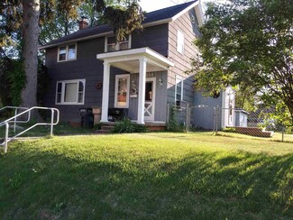 1051 Wilber St, South Bend, IN 46628