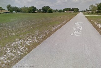 8208 Pine Glen Rd, Sebring, FL 33876