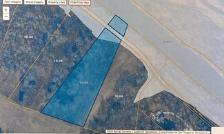 8 & 8A Dyer Rd, Waverly, TN 37185