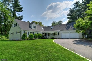10 Jensen Ct, Chatham, NJ 07928