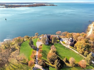 31 Fort Hill Dr, Lloyd Harbor, NY 11743