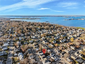 26 Atlantic St, Newport, RI 02840