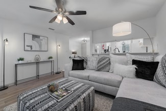 5981 Arapaho Rd Unit 305, Dallas, TX 75248