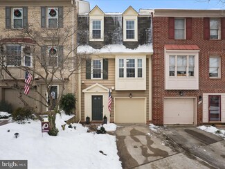 105 W Locust St, Occoquan, VA 22125