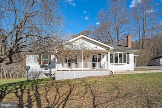 159 Mountain Laurel Dr, Berkeley Springs, WV 25411