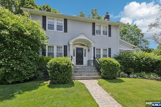 140 Miller Rd, Mahwah, NJ 07430